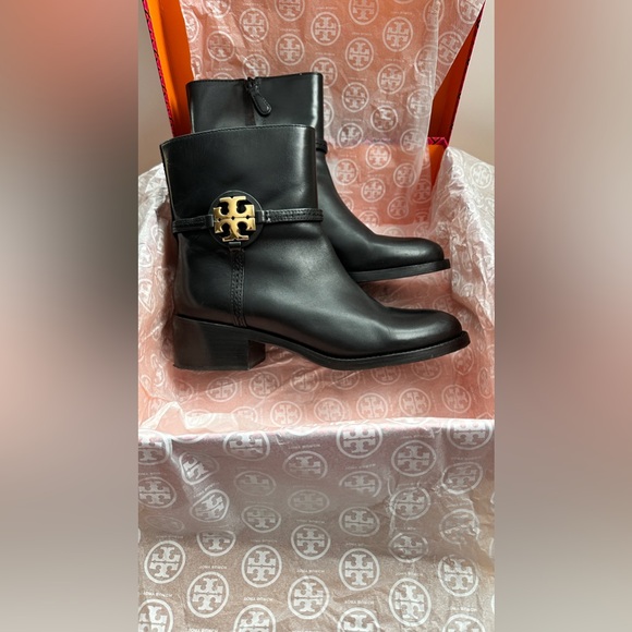 TORY BURCH Miller Black Calfskin Ankle Bootie US9. Perfect condition $398 retail - Picture 11 of 16